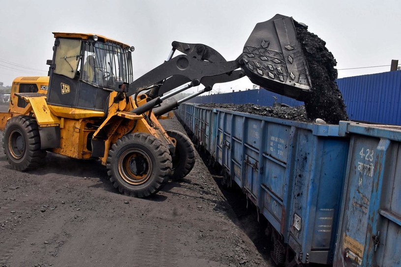 Wąskie gardła opóźniają dostawy węgla do Polski /AFP