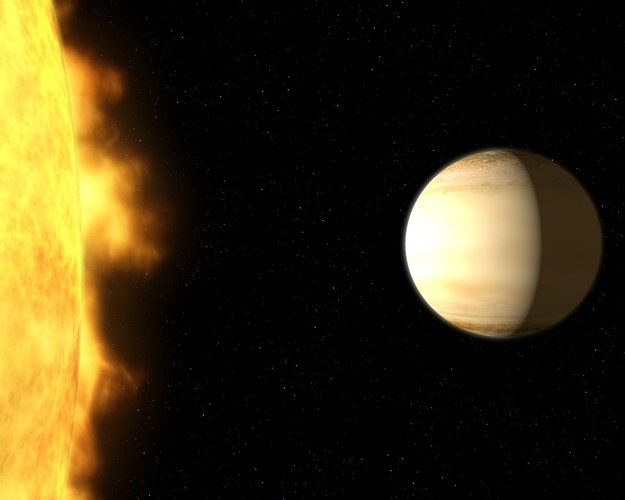 WASP-39b jest osiem razy bliżej swojej gwiazdy, niż Merkury Słońca /NASA, ESA, and G. Bacon (STScI) /Materiały prasowe