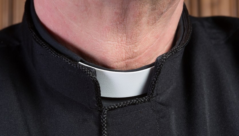 Wątek seksualny i wykorzystanie bezradności. Sprawa proboszcza z Łomży