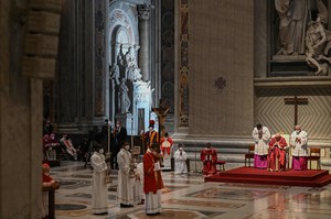 Watykan: Liturgia Męki Pańskiej. Padły słowa Johna Ronalda Tolkiena