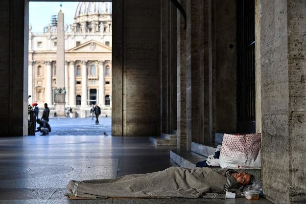 Watykan otwarty dla biednych /AFP