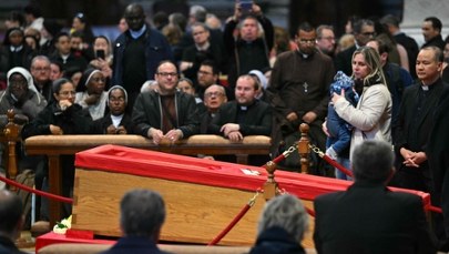 ​Watykan ujawnił, jak będzie wyglądał przejazd konduktu żałobnego