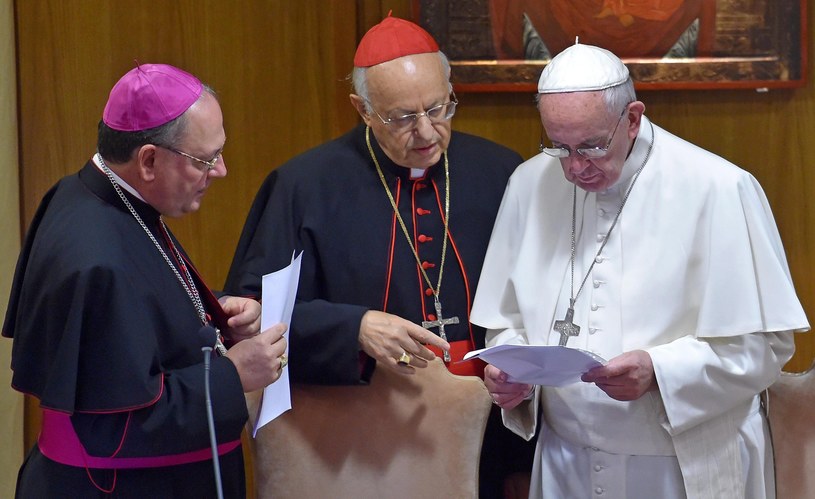 Watykan: Znaki zapytania wokół synodu biskupów /PAP/EPA