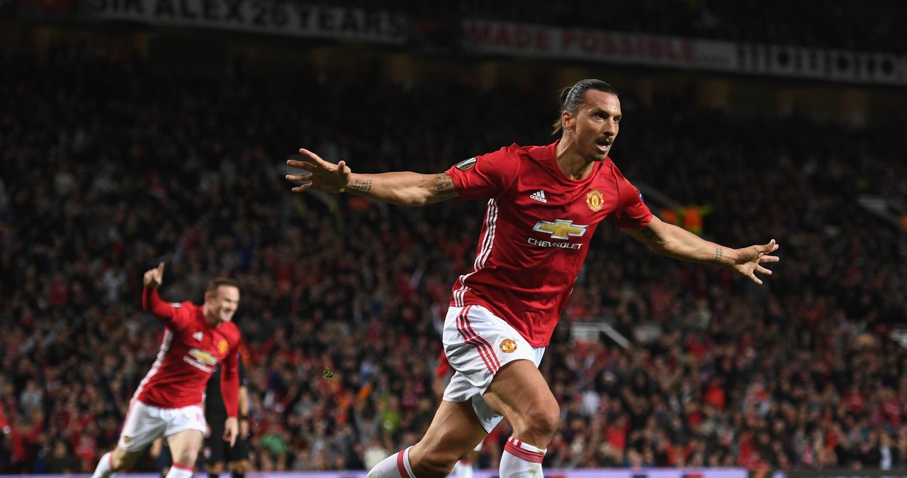 Wayne Rooney (L), Zlatan Ibrahimovic - gwiazdy Manchesteru United. Tam płacą znakomicie! /Laurence Griffiths /Getty Images