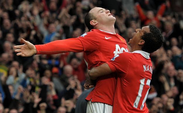 Wayne Rooney - supergwiazda Manchesteru United (z prawej Portugalczyk Nani) /AFP