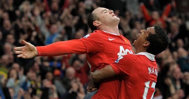 Wayne Rooney - supergwiazda Manchesteru United (z prawej Portugalczyk Nani) /AFP