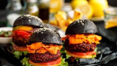 Ważą się losy "kotletów wegetariańskich" i "burgerów wegańskich"