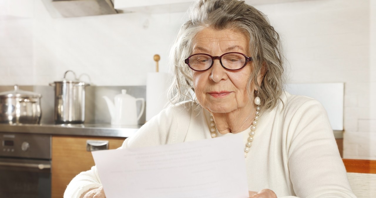 Ważna informacja dla seniorów. ZUS zmienia terminy wypłat emerytur w marcu /123RF/PICSEL