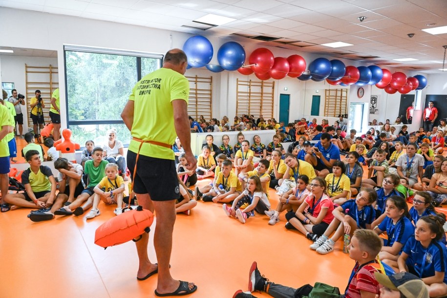 "Ważne jest, by miały świadomość zagrożeń, jakie niesie za sobą woda" – mówi Szymański, ratownik Bieszczadzkiego WOPR /Paweł Skraba /