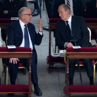 Była królowa Belgii - Paola wraz z byłym królem Belgii - Albertem II oraz król i królowa Hiszpanii 