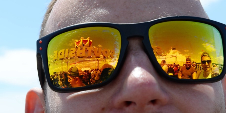 Ważne, żeby soczewki miały filtr UV / 	Felix Kästle    /PAP/EPA