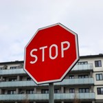 Ważniejszy jest znak STOP czy znak ustąp? Kto ma pierwszeństwo?