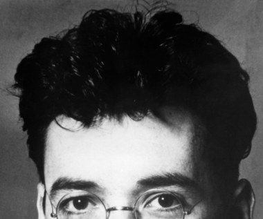 Ważnym momentem filmografii Cusacka pozostaje współpraca z Woodym Allenem, który obsadził go w swych "Cieniach we mgle" (na zdjęciu). Aktor zagrał także Davida Shayne'a w słynnych "Strzałach na Broadwayu".

 