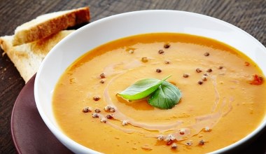 Wcale nie imbir. Ten dodatek jeszcze lepiej podkręca smak zupy dyniowej