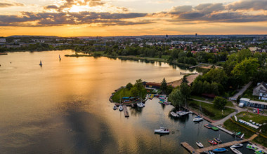 Wcale nie Zakrzówek. Małopolska ma znacznie ciekawsze plaże z doskonałą infrastrukturą 