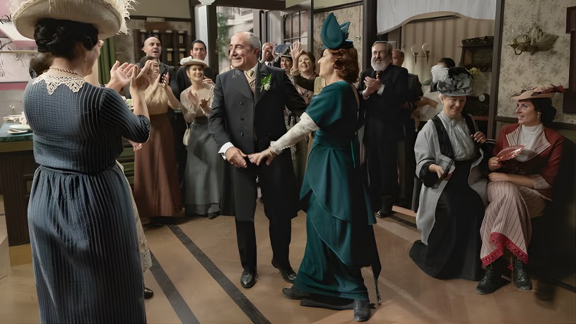 Wciągają od pierwszego odcinka. Najlepsze seriale kostiumowe podobne do "Akacjowej 38"