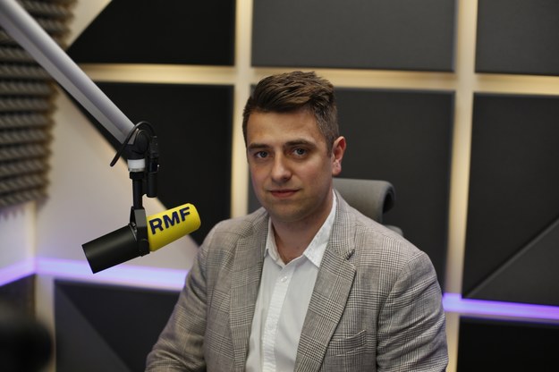 Wciąż można zostać wolontariuszem IE. "Poprzez naszą stronę zapraszamy do kontaktu z nami, do aplikowania" - mówi Dawid Gleń, rzecznik IE /RMF FM