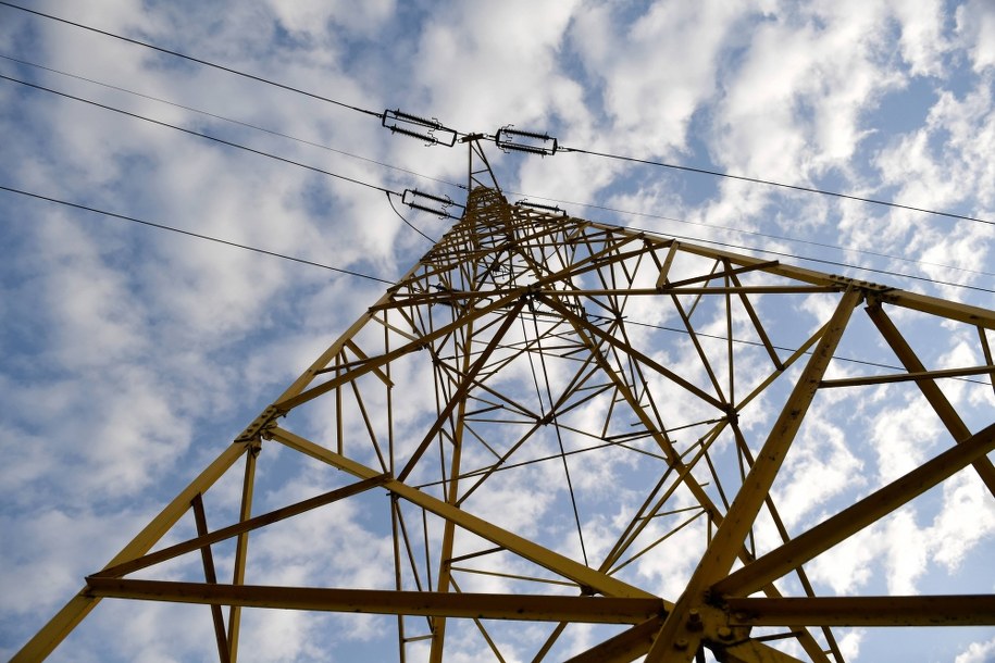 Wciąż nie wiadomo, czy rachunki za prąd dla gospodarstw domowych w przyszłym roku zostaną zamrożone /Darek Delmanowicz /PAP