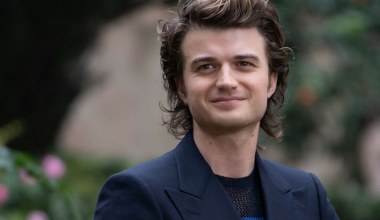 Wciela się w uwielbianego bohatera w "Stranger Things". Jest także autorem viralowego utworu