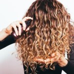 Wcierka z cebuli na wypadanie włosów. Po miesiącu miałam baby hair zamiast zakoli