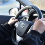 Wciskasz gaz i niszczysz auto. Trzeba patrzeć na jedną wskazówkę