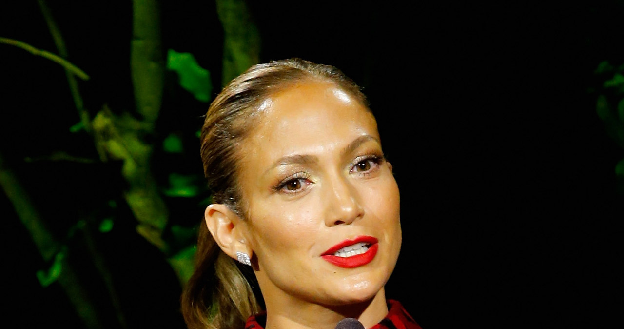 Wcześniej Jennifer Lopez nie mogła żyć bez miłości /Joe Sarnici /Getty Images