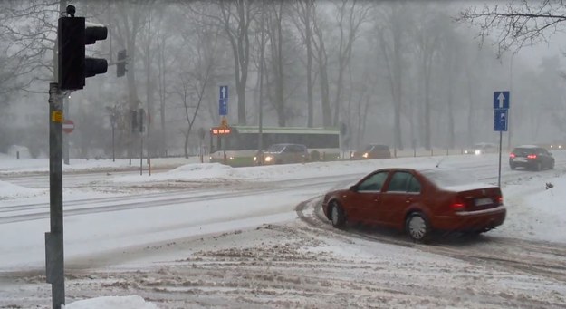 Wczorajsza śnieżyca w Białymstoku /TVN24/x-news