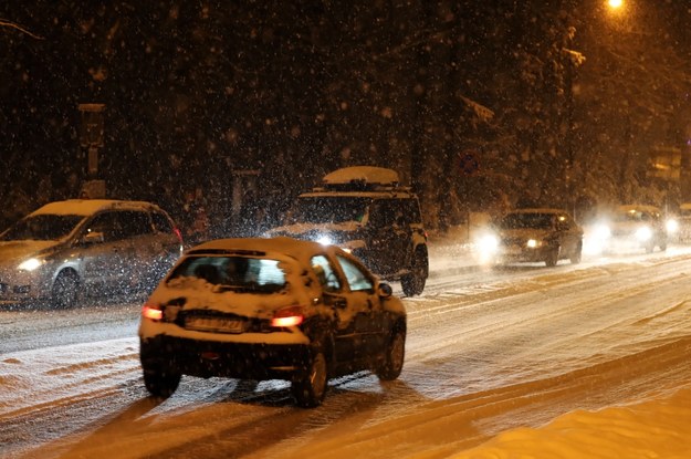 Wczorajsze opady śniegu w Zakopanem / 	Grzegorz Momot    /PAP