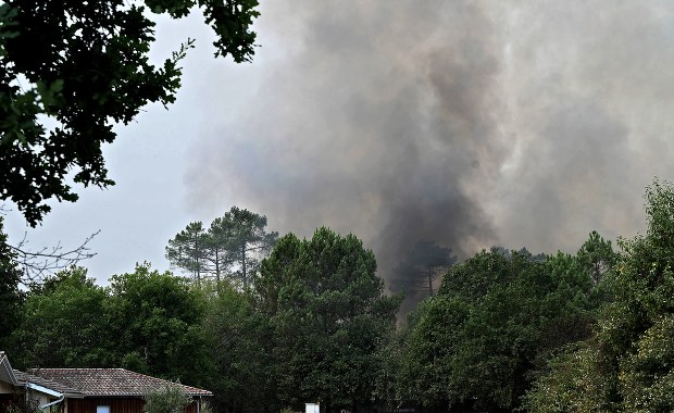 We Francji płoną tysiące hektarów lasów. Ewakuowano 500 osób