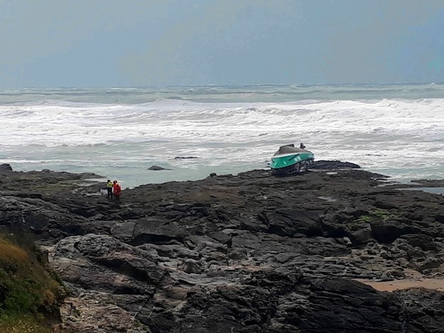 We Francji szaleje sztorm. Nie żyje trzech ratowników /Gregory Jullian/France-Bleu Loire Ocean /PAP/EPA