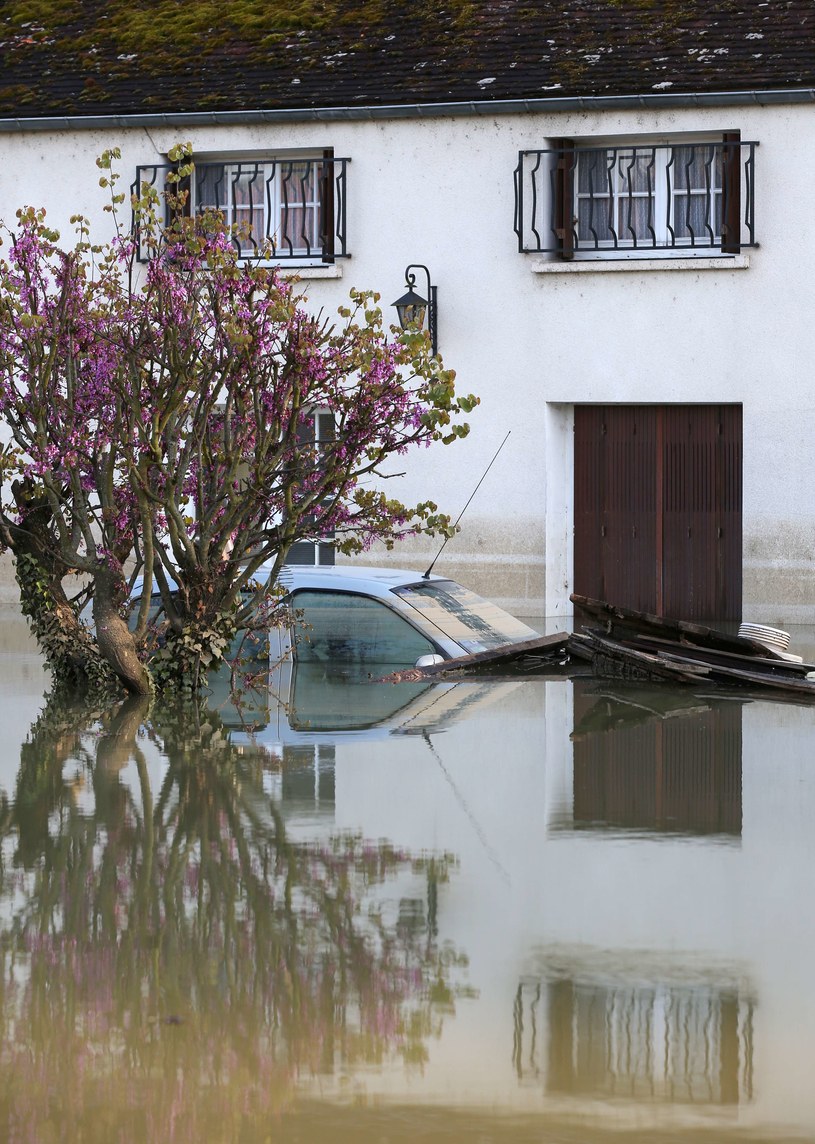 We Francji wylały wezbrane rzeki /AFP
