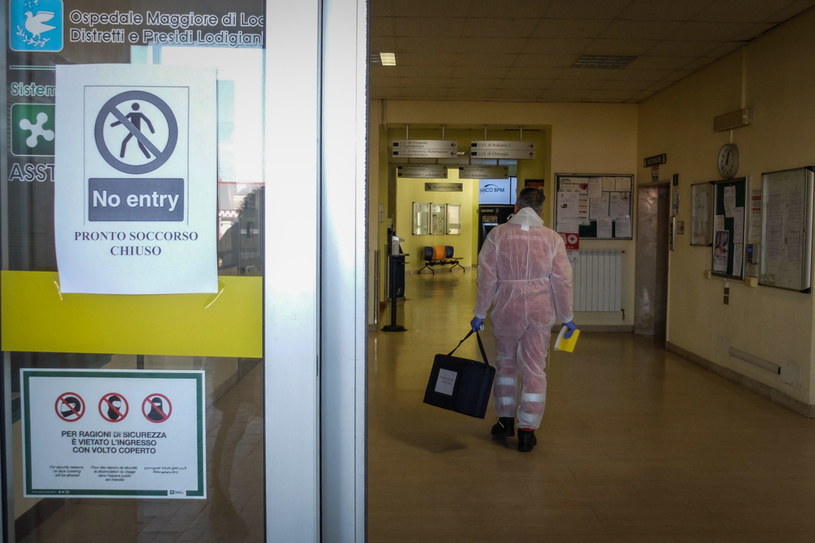 We Włoszech koronawirus zabił już siedem osób (na zdj. szpital w Codogno) /MATTEO CORNER /PAP/EPA