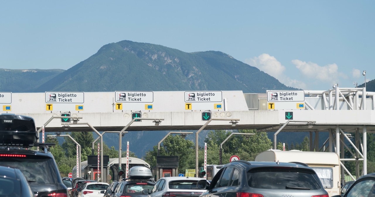 We Włoszech nie ma winiet. Autostrady są jednak płatne /Wojciech Strozyk/REPORTER /East News