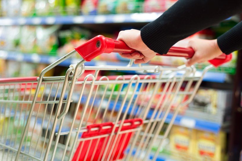 We wrześniu codzienne zakupy w sklepach były droższe rok do roku średnio o 24 proc. /123RF/PICSEL