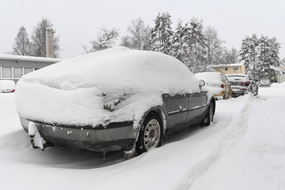 We wschodniej części fińskiej Laponii zanotowano w czwartek rano rekordowo niską temperaturę - minus 32,2 stopnia C /Kimmo Brandt /PAP/EPA