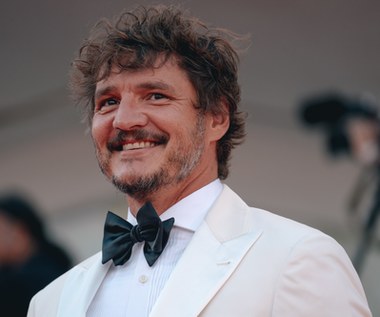 "Weapons": Pedro Pascal zagra w nowym horrorze. U jego boku wystąpi zdobywczyni Złotej Palmy