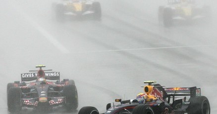 Webber przed Vettelem / Kliknij /AFP