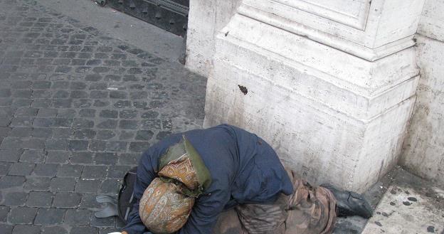 Wedle tych założeń w Polsce żyje około 70 tysięcy osób bezdomnych. /INTERIA.PL