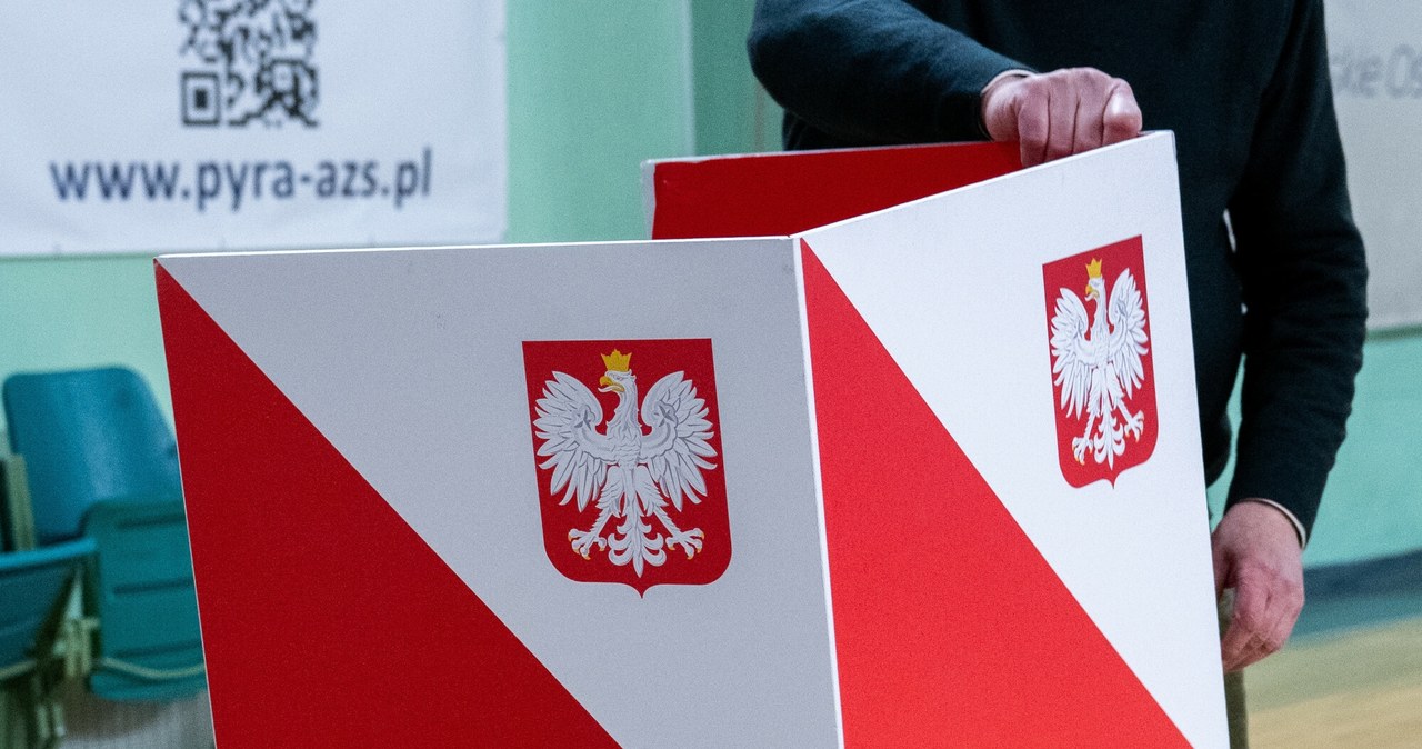 Według AI to ten kandydat ma największe szanse na wygranie wyborów prezydenckich /Łukasz Gdak /East News