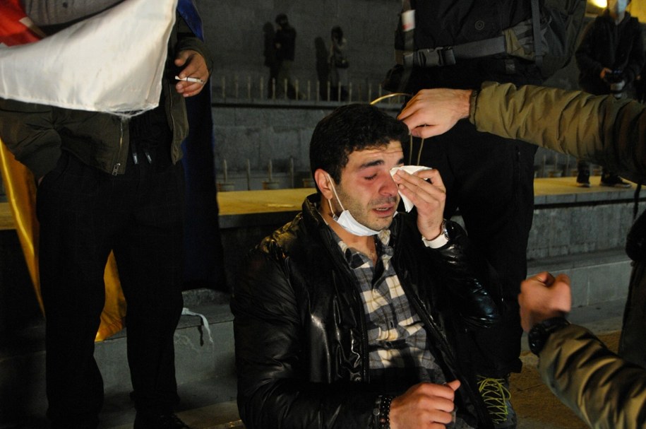 Według BBC policja użyła toksycznej substancji z czasów I wojny światowej przeciwko protestującym Gruzinom /Nicolo Malvestuto/SIPA/SIPA /East News