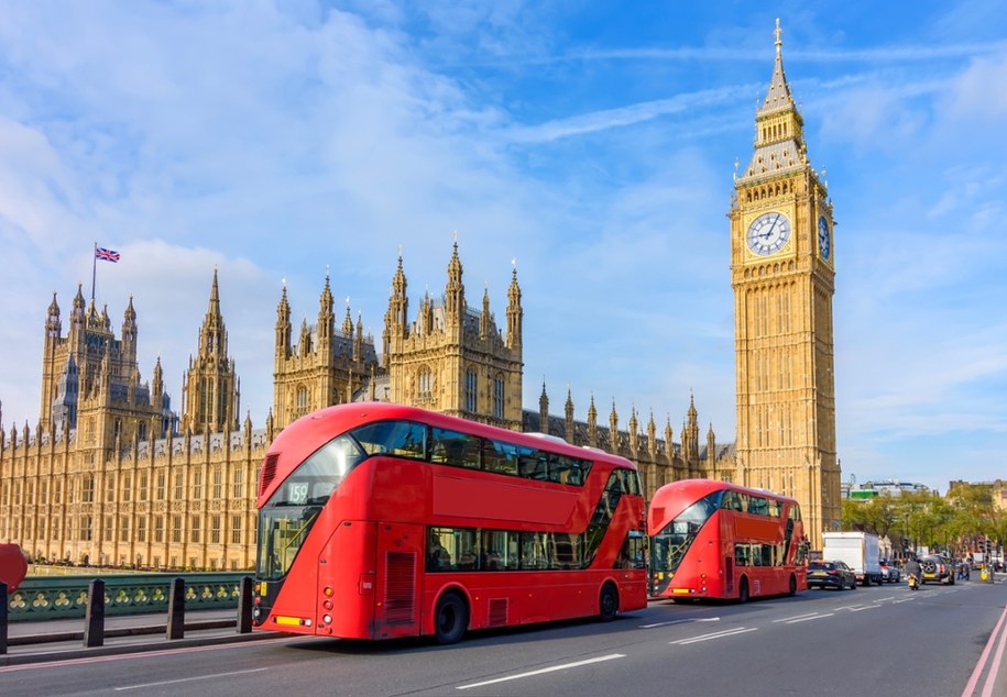 Według brytyjskiego tygodnika "The Economist", Polacy w Wielkiej Brytanii zarabiają więcej, niż rodowici Brytyjczycy. /shutterstock /Shutterstock