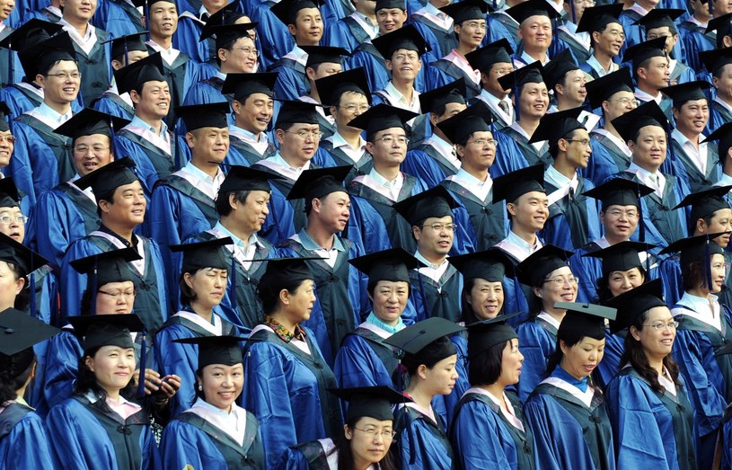 Według chińskiego ministra, uczelnie wyższe "nigdy nie powinny pozwolić na to, by w salach wykładowych pojawiły się podręczniki promujące zachodnie wartości", zdj. ilustracyjne /123RF/PICSEL