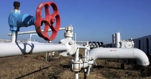 Według "Kommiersanta" gazowy skandal w Polsce na rękę Gazpromowi /SERGEY DOLZHENKO /PAP/EPA /PAP/EPA