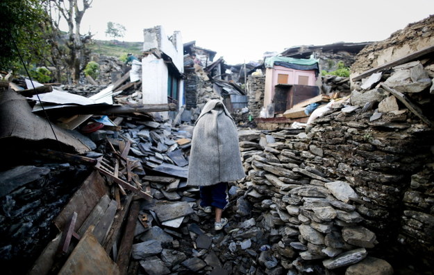 Według nepalskich władz nie ma już możliwości znalezienia żywych osób pod gruzami /DIEGO AZUBEL /PAP/EPA