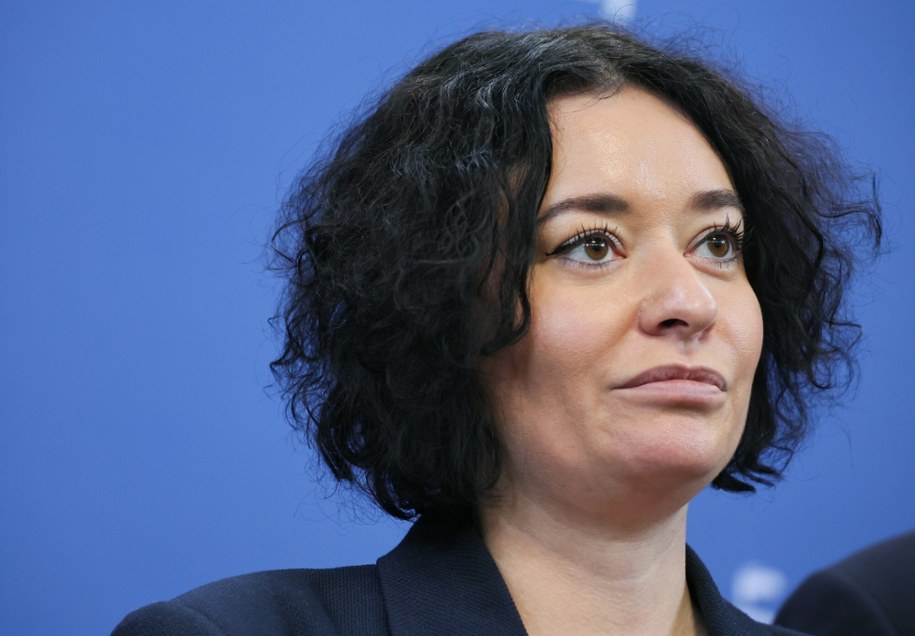 Według niedawnej publikacji dziennika "Fakt" Żukowska rozliczyła za 2025 r. 33 tys. km podróży służbowych