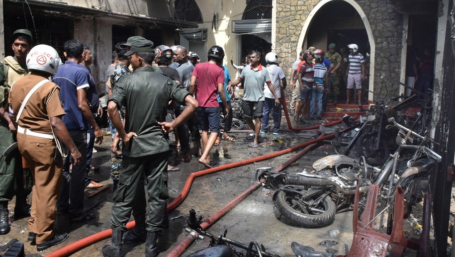 Według ostatnich doniesień w zamachach zginęło 290 osób /M.A. PUSHPA KUMARA /PAP/EPA