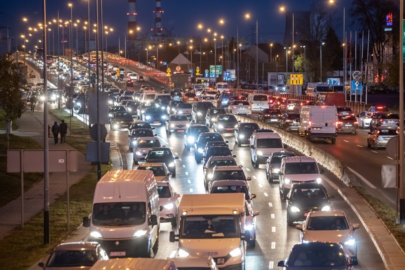 Według ostatnich pomiarów średni dobowy ruch na wszystkich drogach krajowych w Małopolsce wynosi 18 918 pojazdów. /ANNA KACZMARZ / DZIENNIK POLSKI /POLSKA PRESS /Informacja prasowa