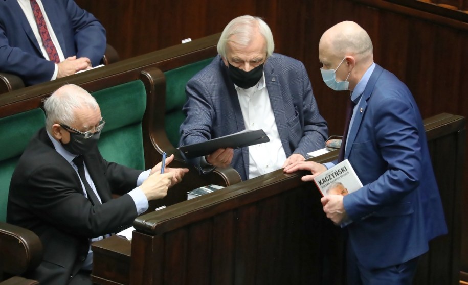 Według PiS udostępnienie informacji o adresach miejsca zamieszkania nie jest informacją niezbędną do spełnienia celów jawności ewidencji partii politycznej / 	Tomasz Gzell    /PAP