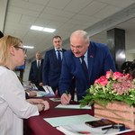 Według władz Białorusi nowa konstytucja kraju zatwierdzona. Chodzi m.in. o broń atomową