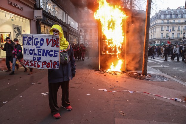 Według związkowców w czwartek we Francji protestowało 3,5 miliona osób /MOHAMMED BADRA /PAP/EPA